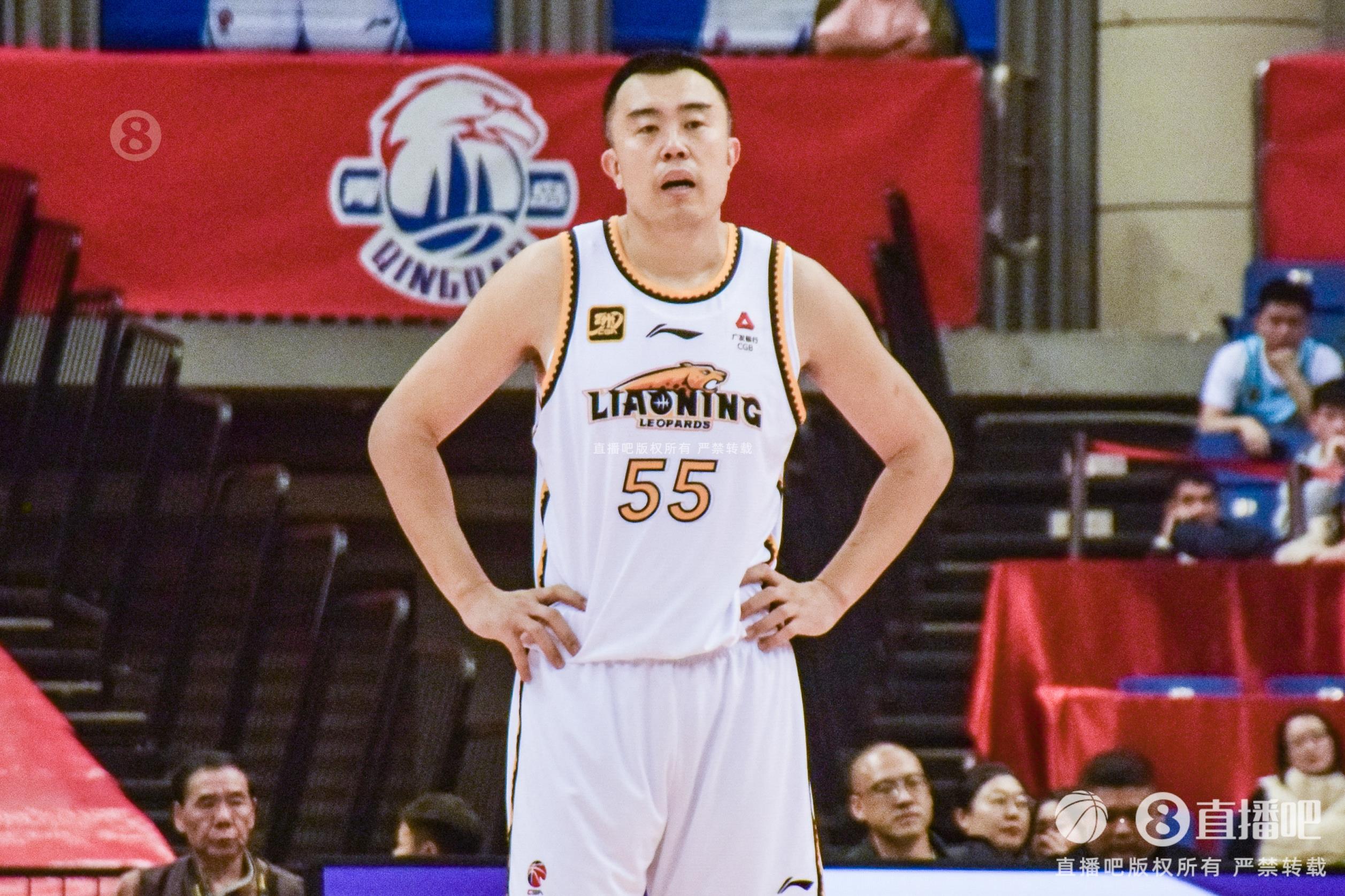 老將盡力了！韓德君7中4拿到14分12籃板3助攻